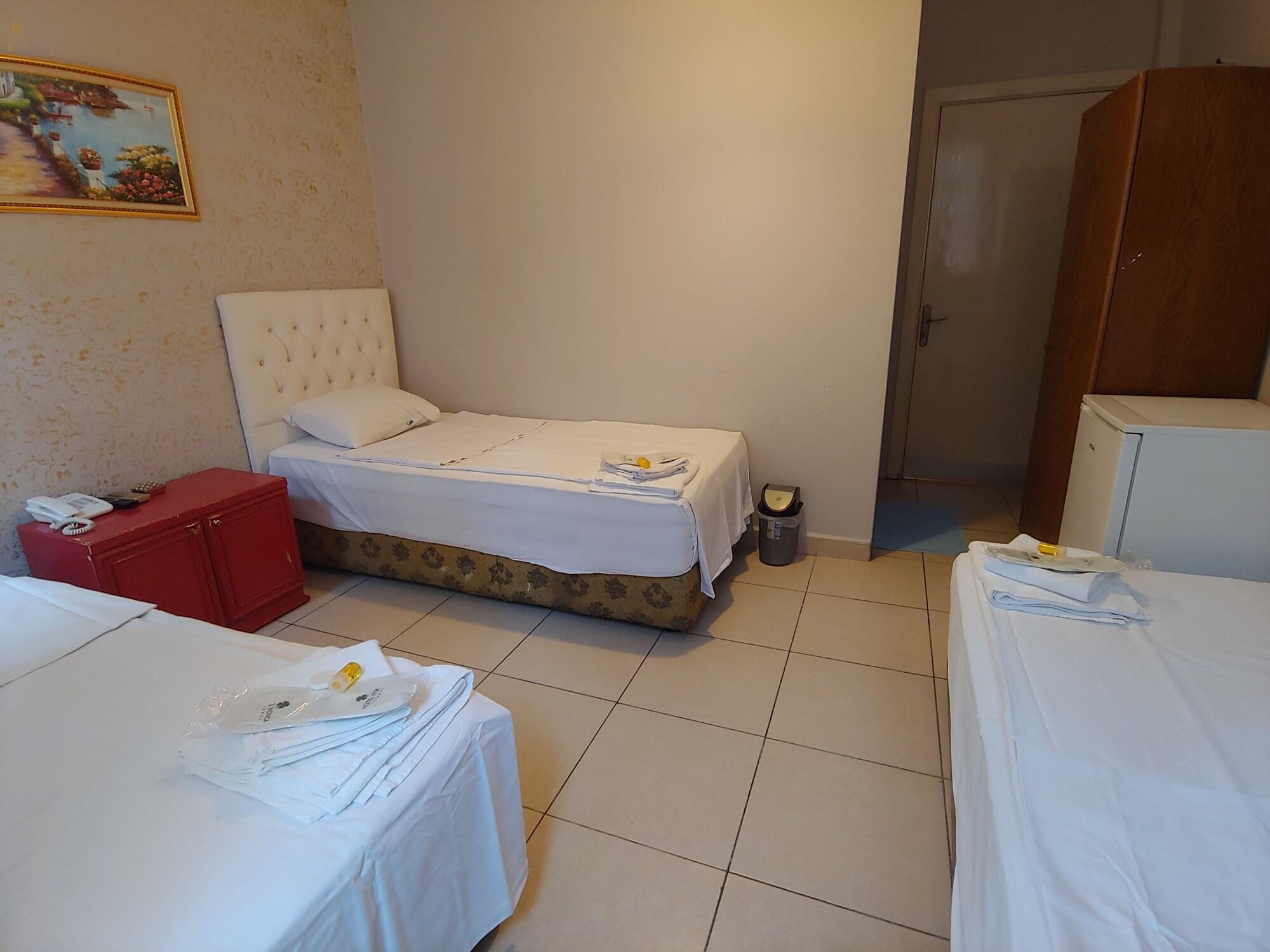 Hotel Yonca Istanboel Buitenkant foto