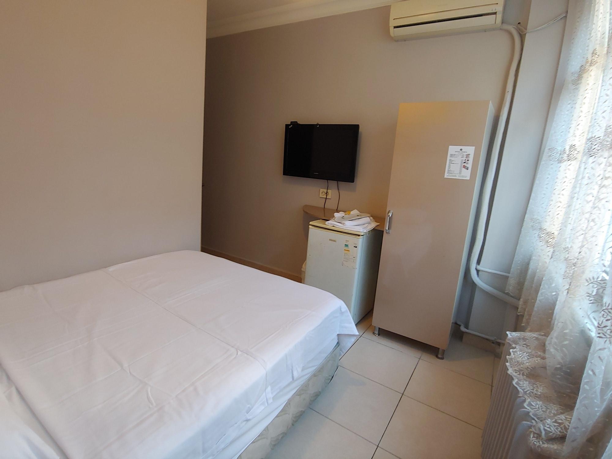Hotel Yonca Istanboel Buitenkant foto