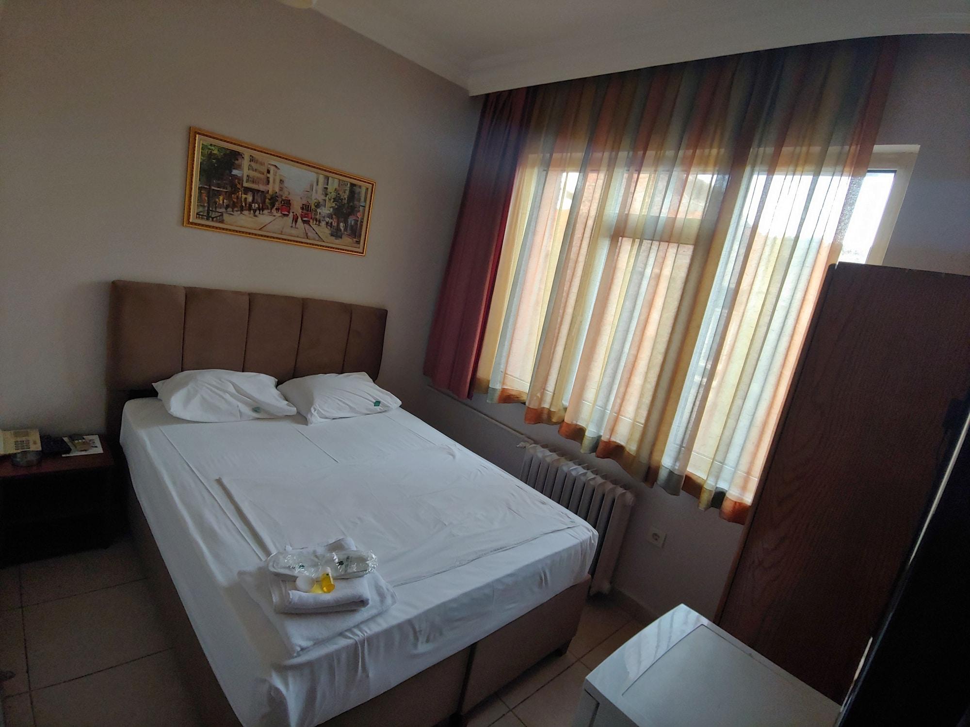 Hotel Yonca Istanboel Buitenkant foto