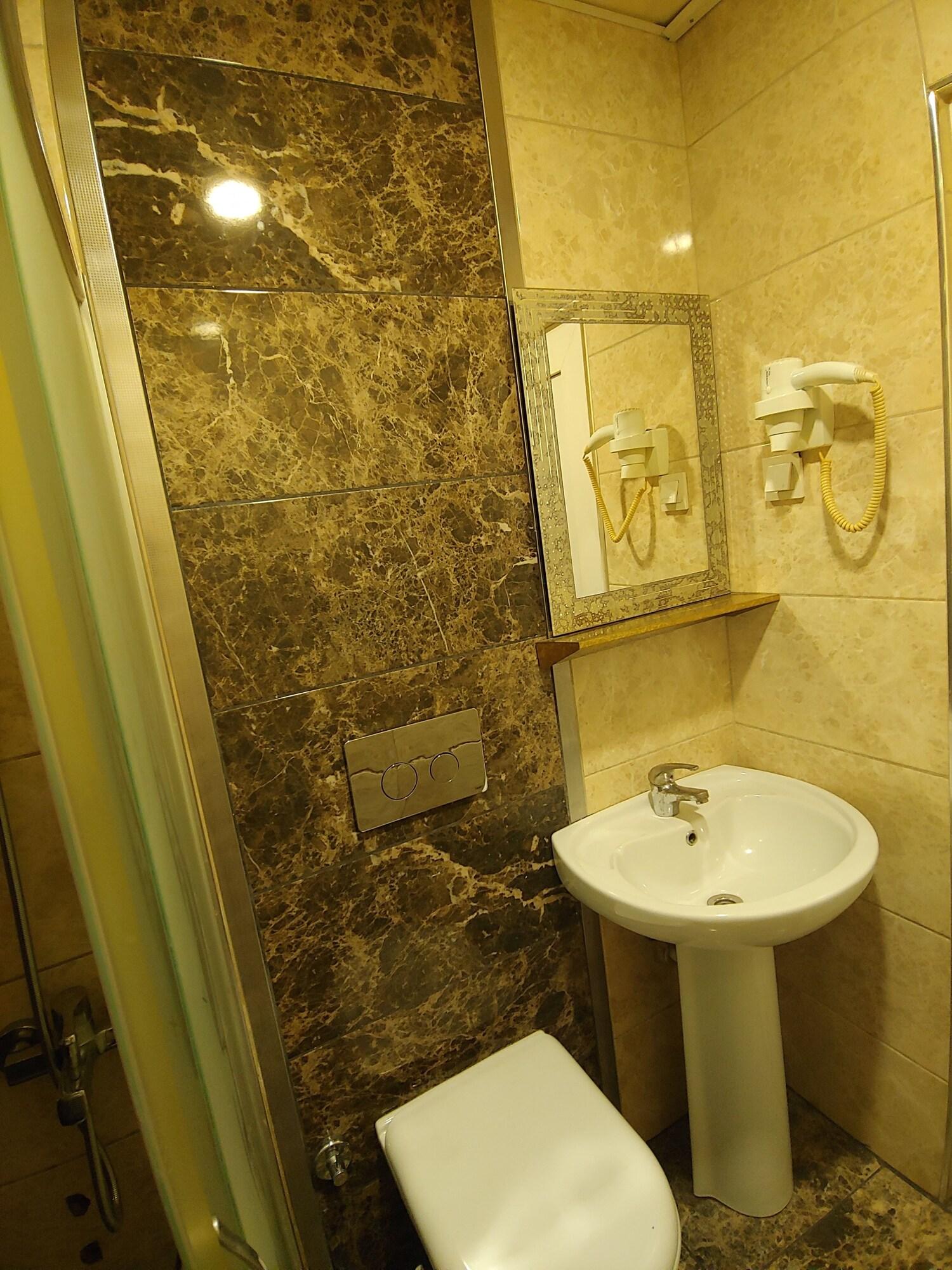 Hotel Yonca Istanboel Buitenkant foto