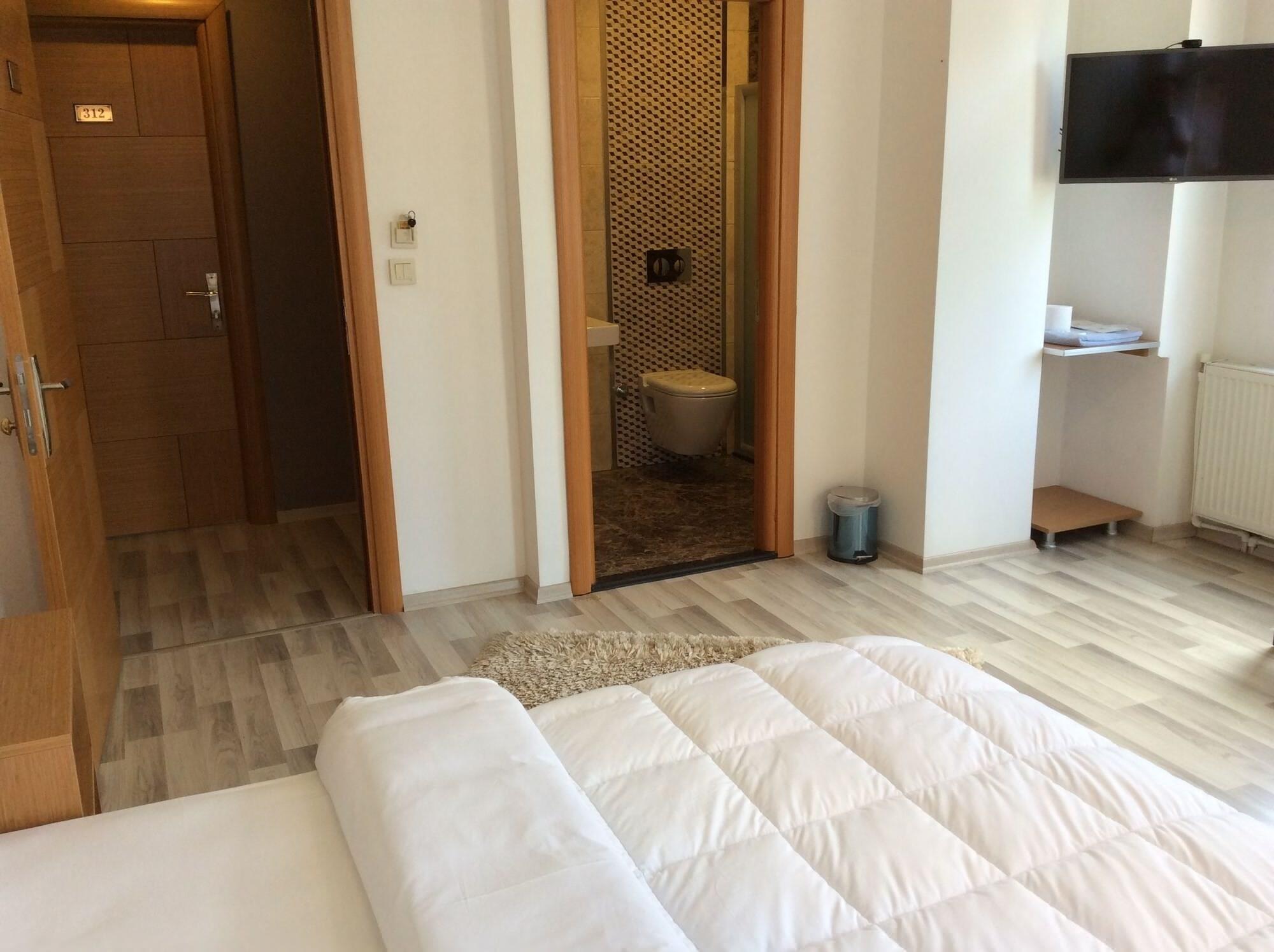 Hotel Yonca Istanboel Buitenkant foto