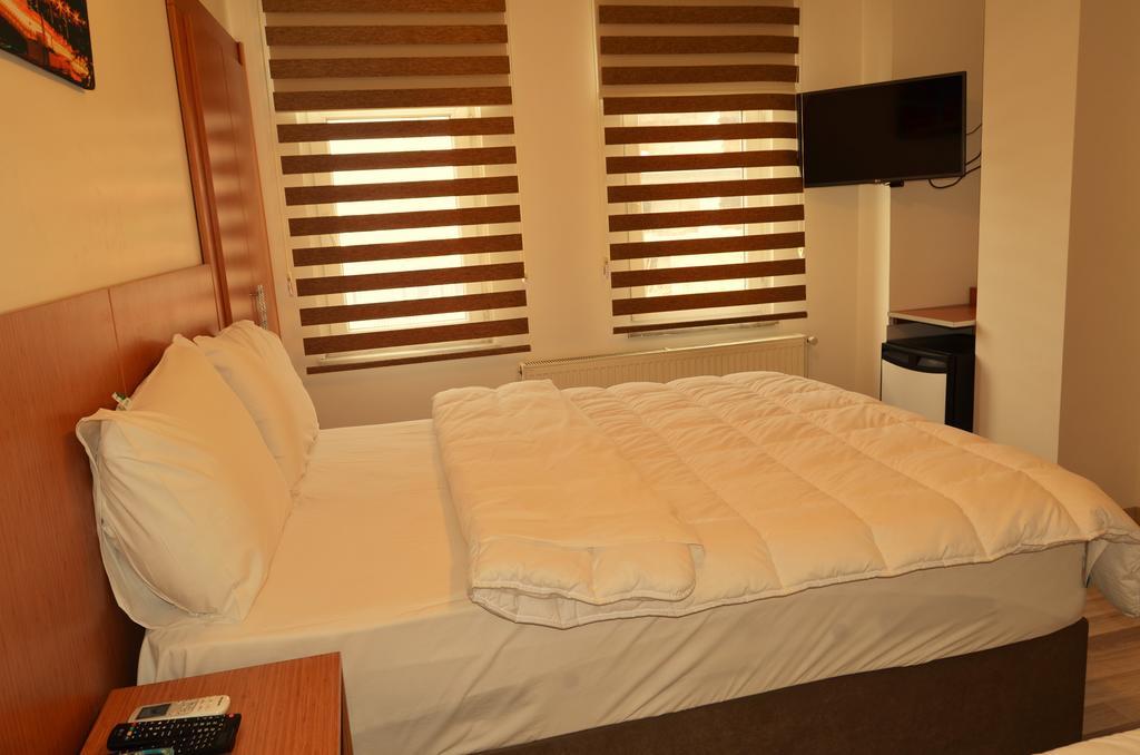 Hotel Yonca Istanboel Buitenkant foto