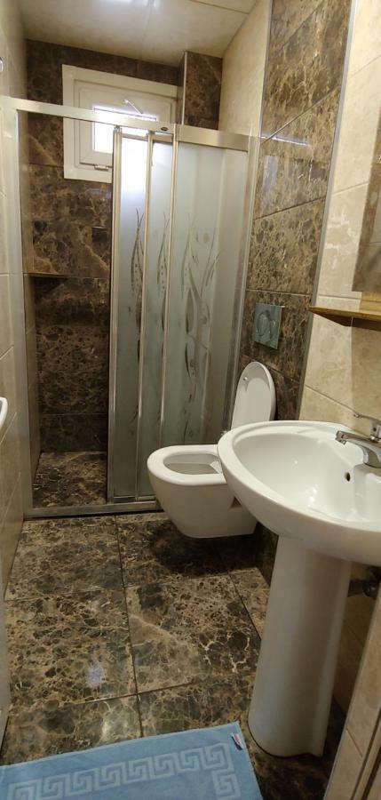 Hotel Yonca Istanboel Buitenkant foto
